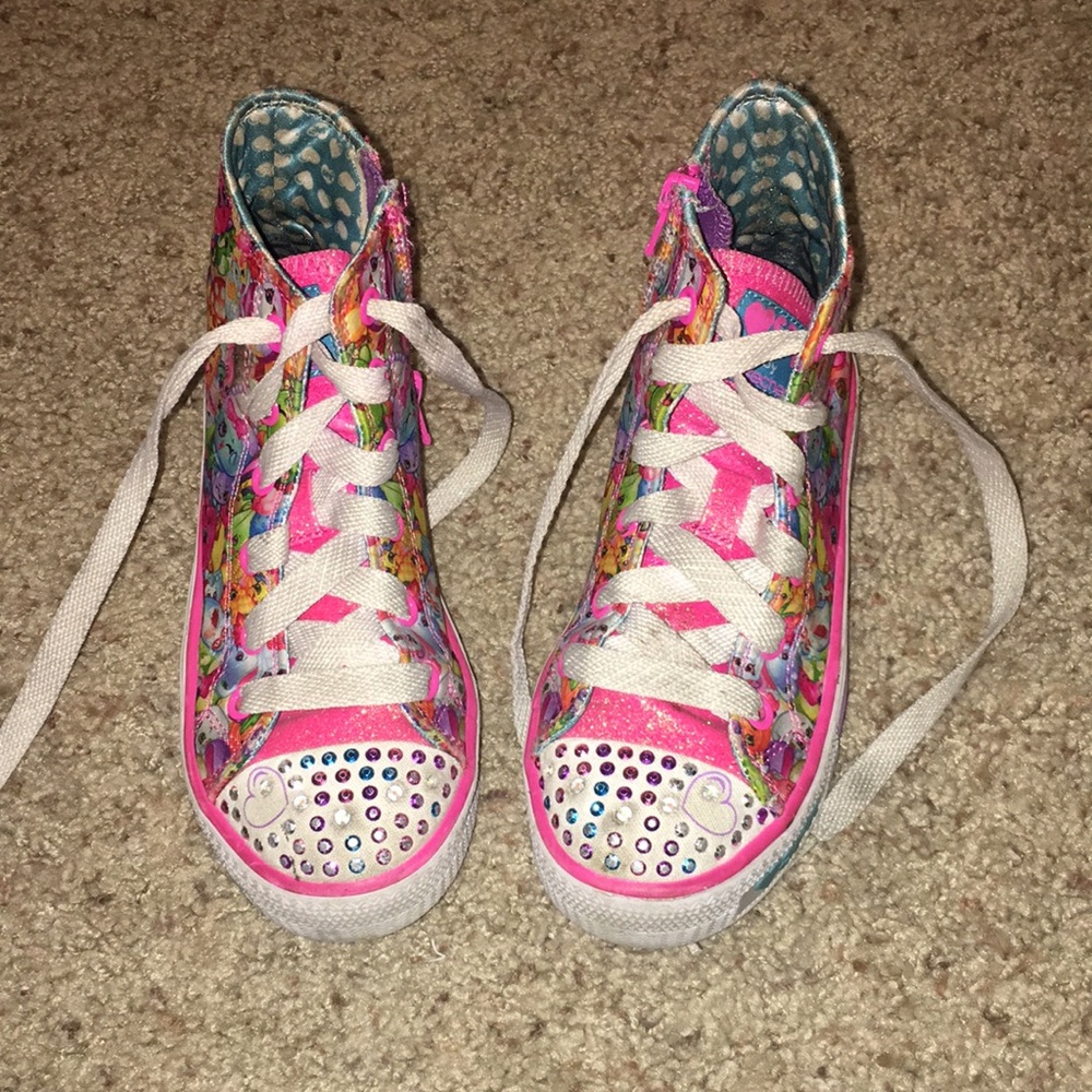 Girl high top light up sketcher shopkins shoes. 💖